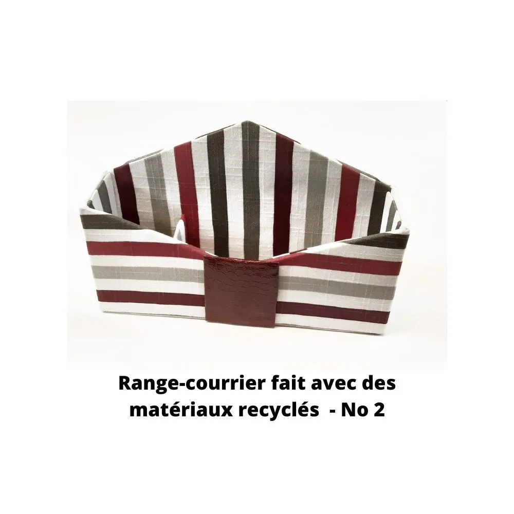 Range-courrier fabriqué avec des matériaux recyclés — objet, bois et métal de Création Déco