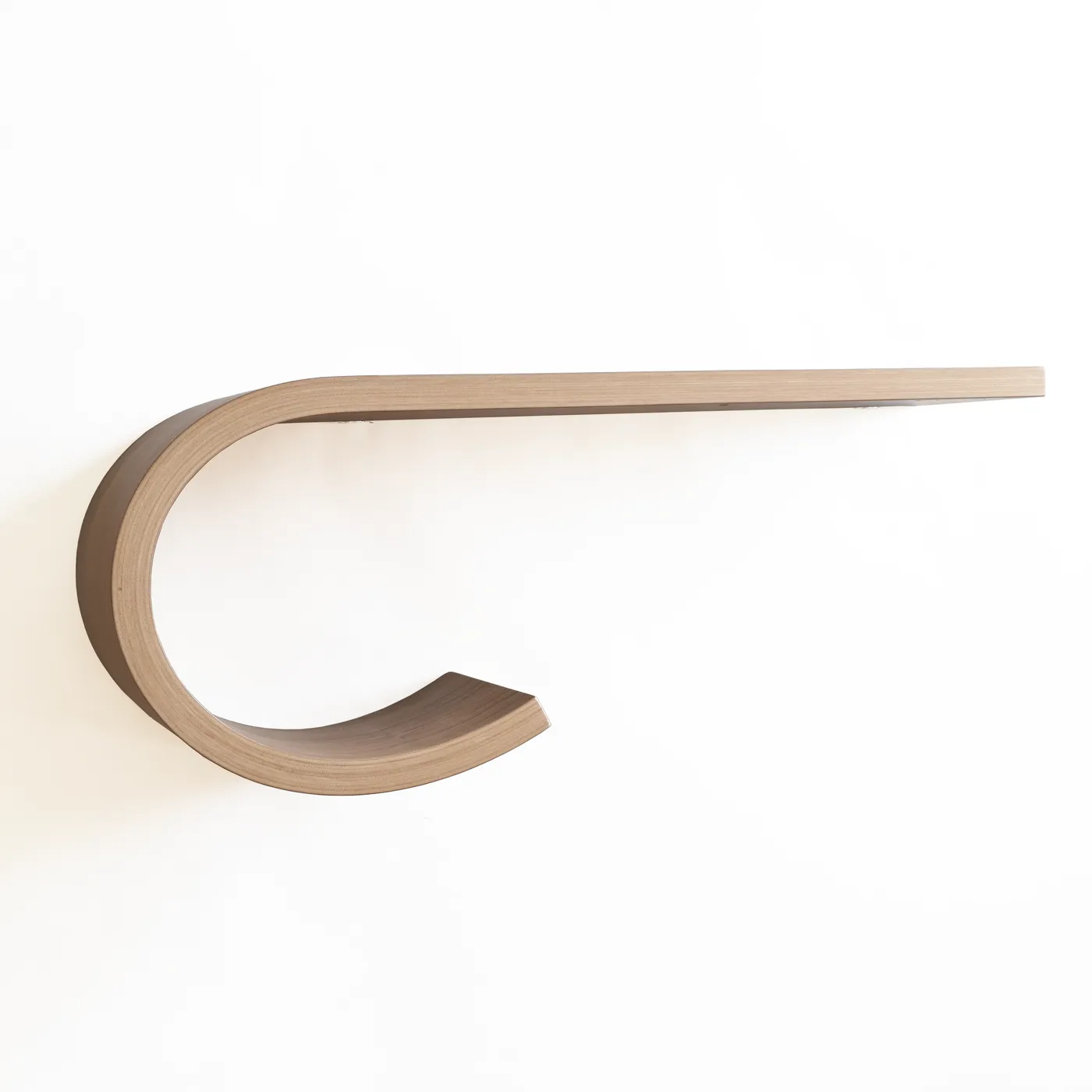 C Shelf — étagère, bois lamellé courbé de Kino Guérin