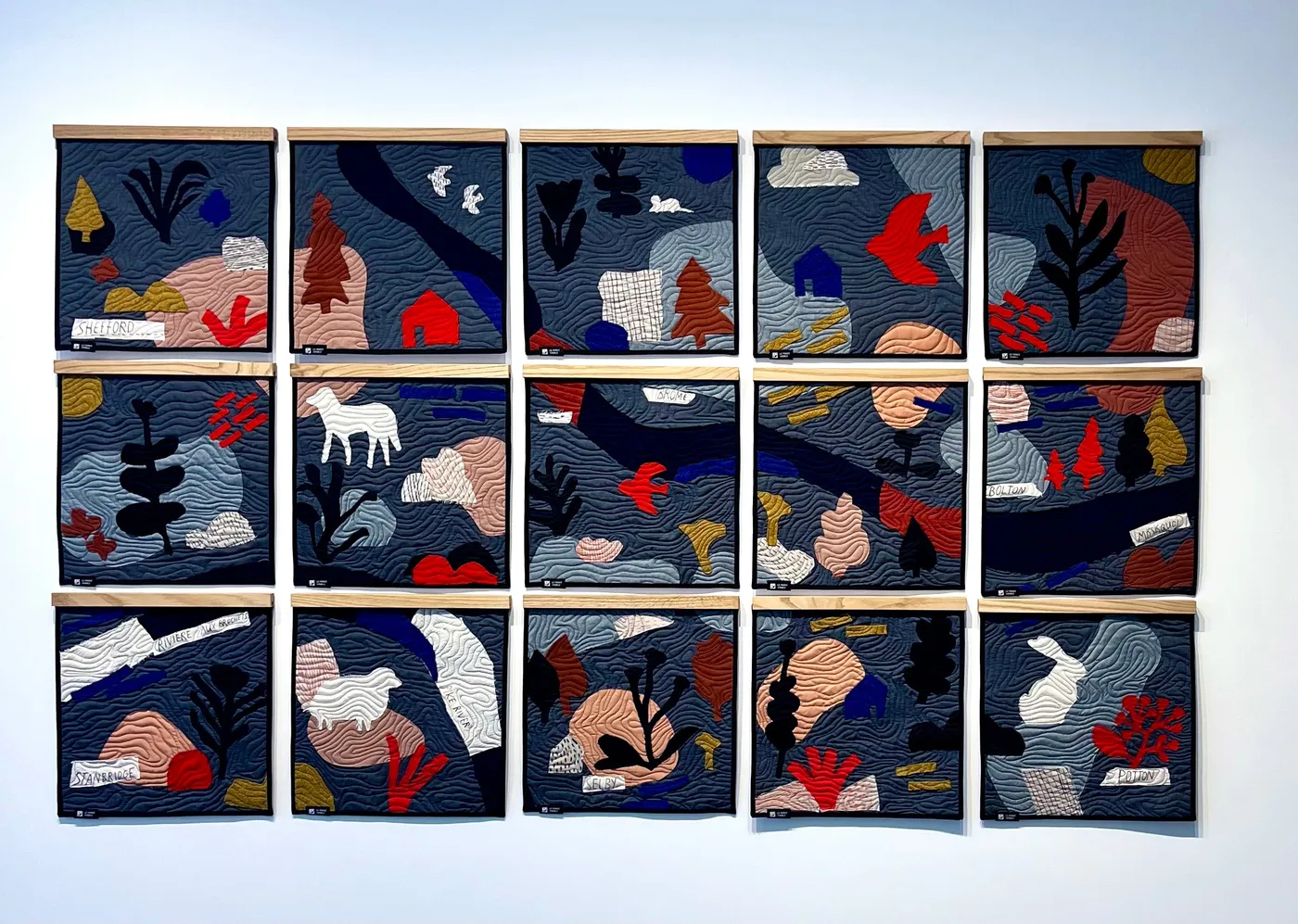 Courtepointe murale "Parcelles" - Collaboration avec Isabelle Arsenault — courtepointe, textile du Point visible