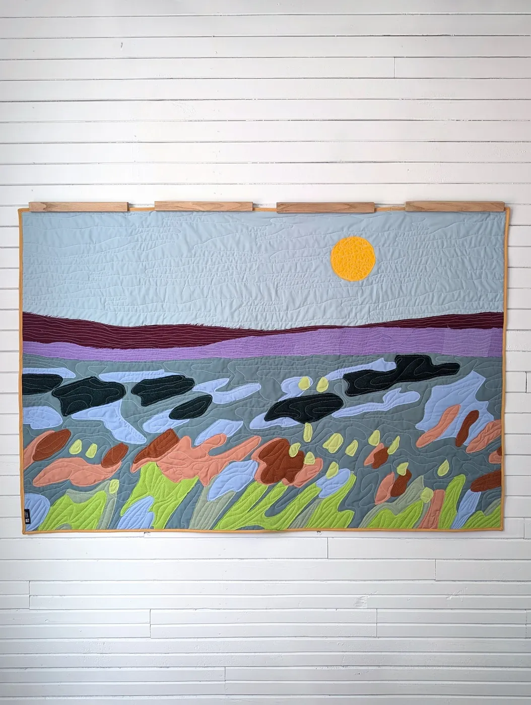 Oeuvre murale "Battures" — objet, textile du Point visible