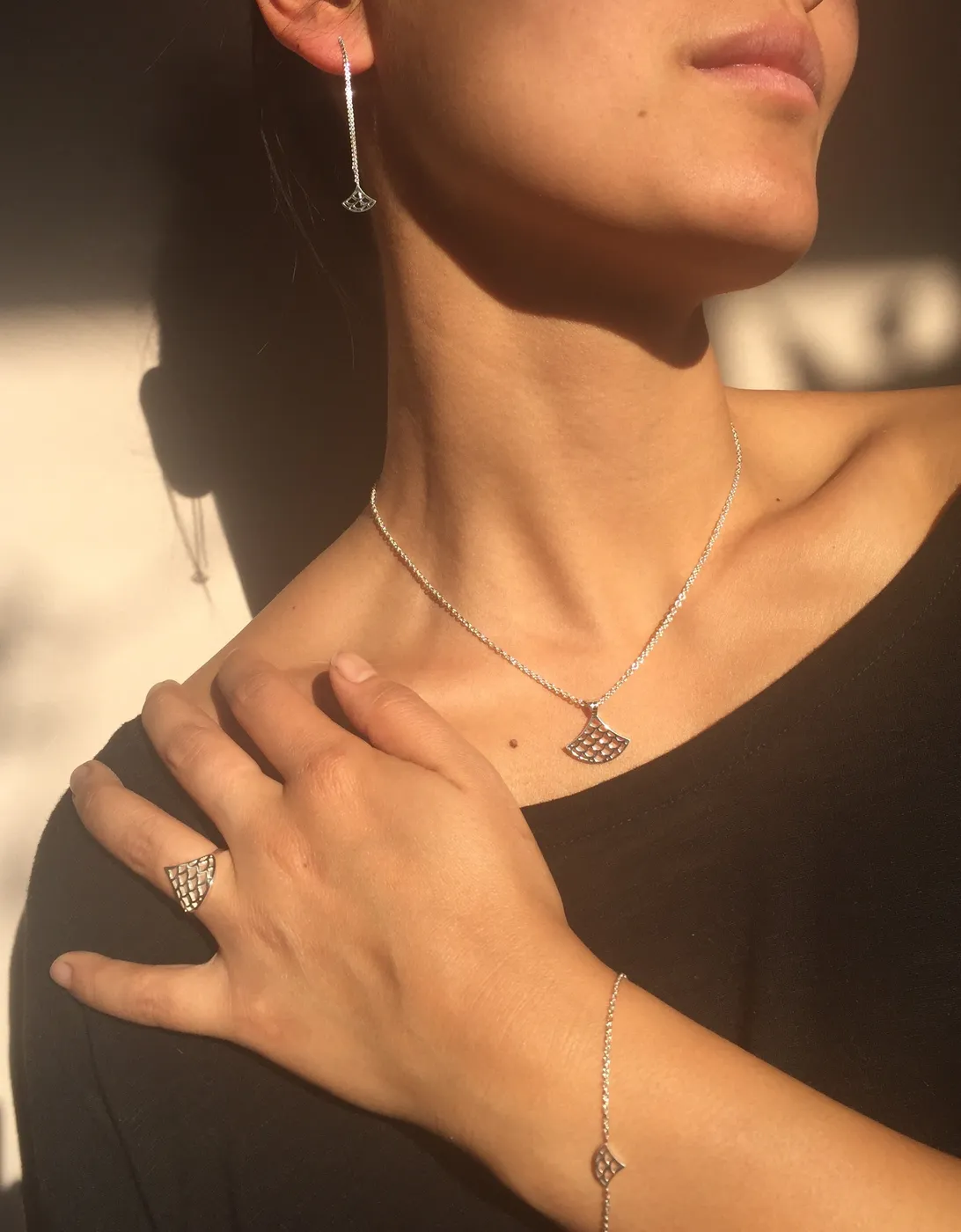 Collier Vague Seigaiha, Pendentif argent sterling avec chaîne, inspiration Japon — collier, argent sterling de Yonomori Joaillerie